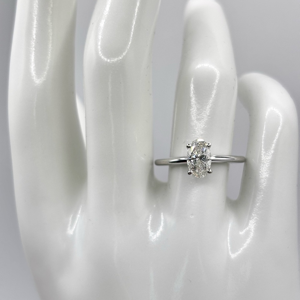 Oval Diamond Solitaire Engagement Ring 14k White Gold 0.90 Carat NWOT - Picture 4 of 15